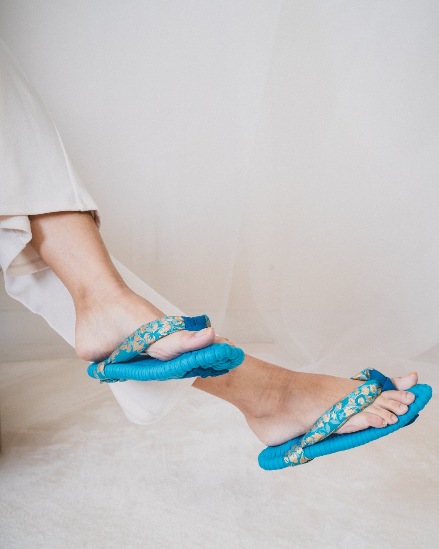 Fluffy Fabric Zōri 01 (size24㎝)