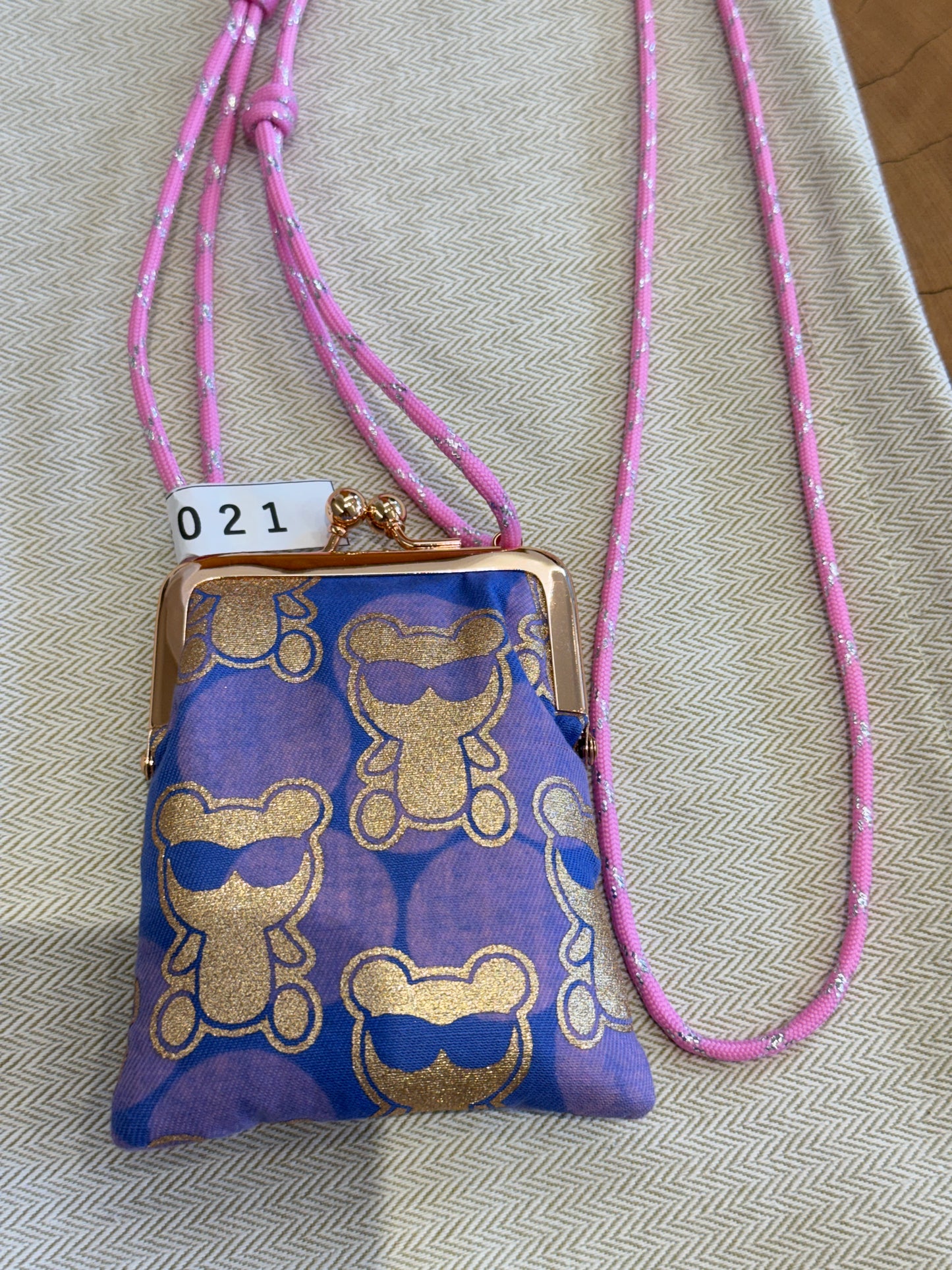kiz021