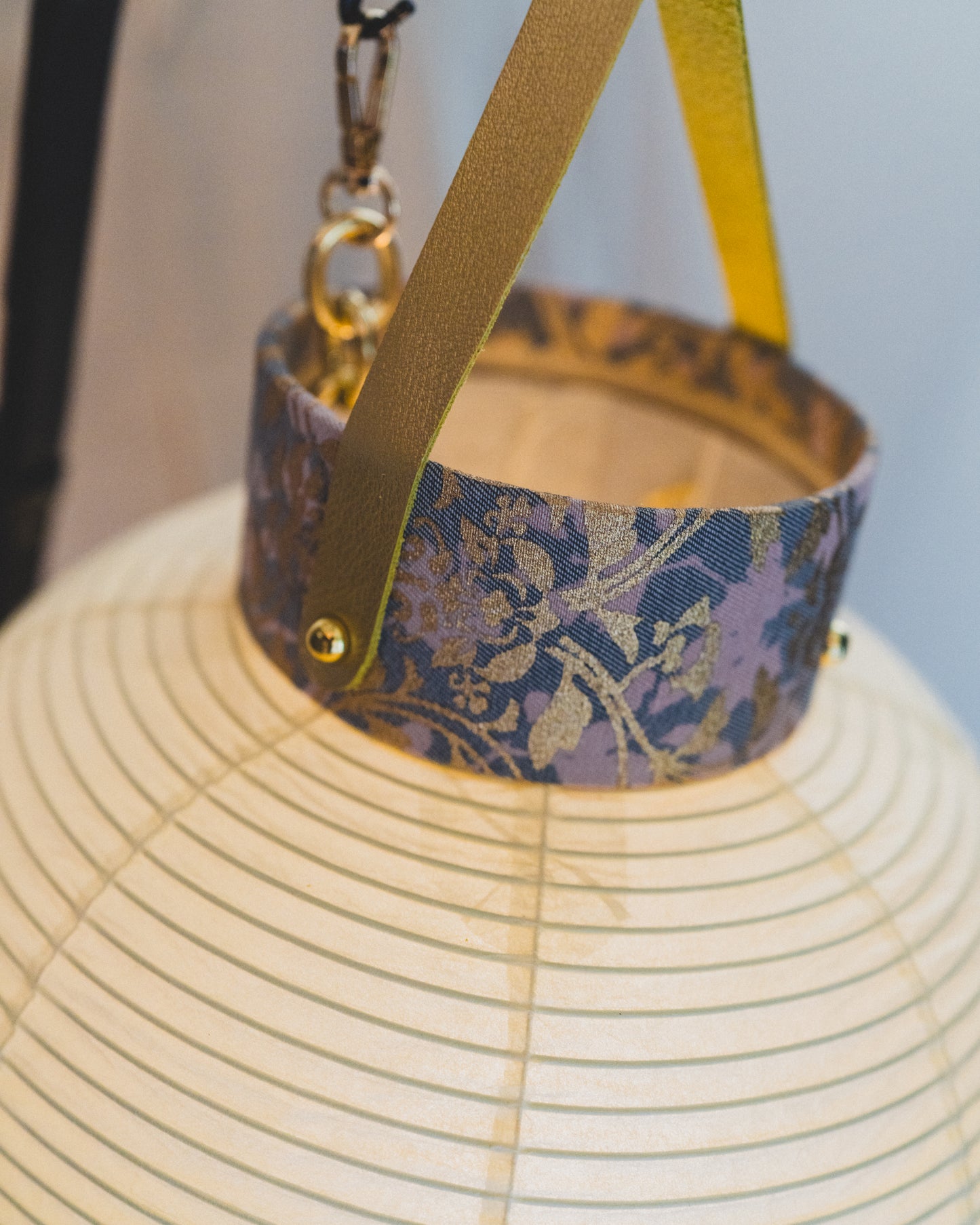 Time-honored Japanese Lanterns(gray pink gold）