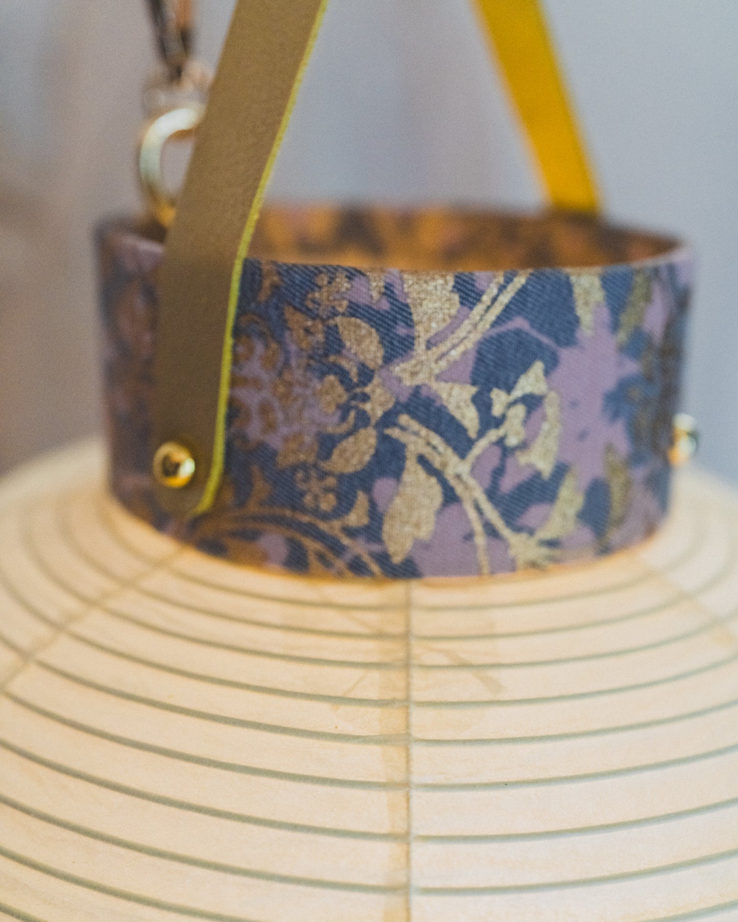 Time-honored Japanese Lanterns(gray pink gold）