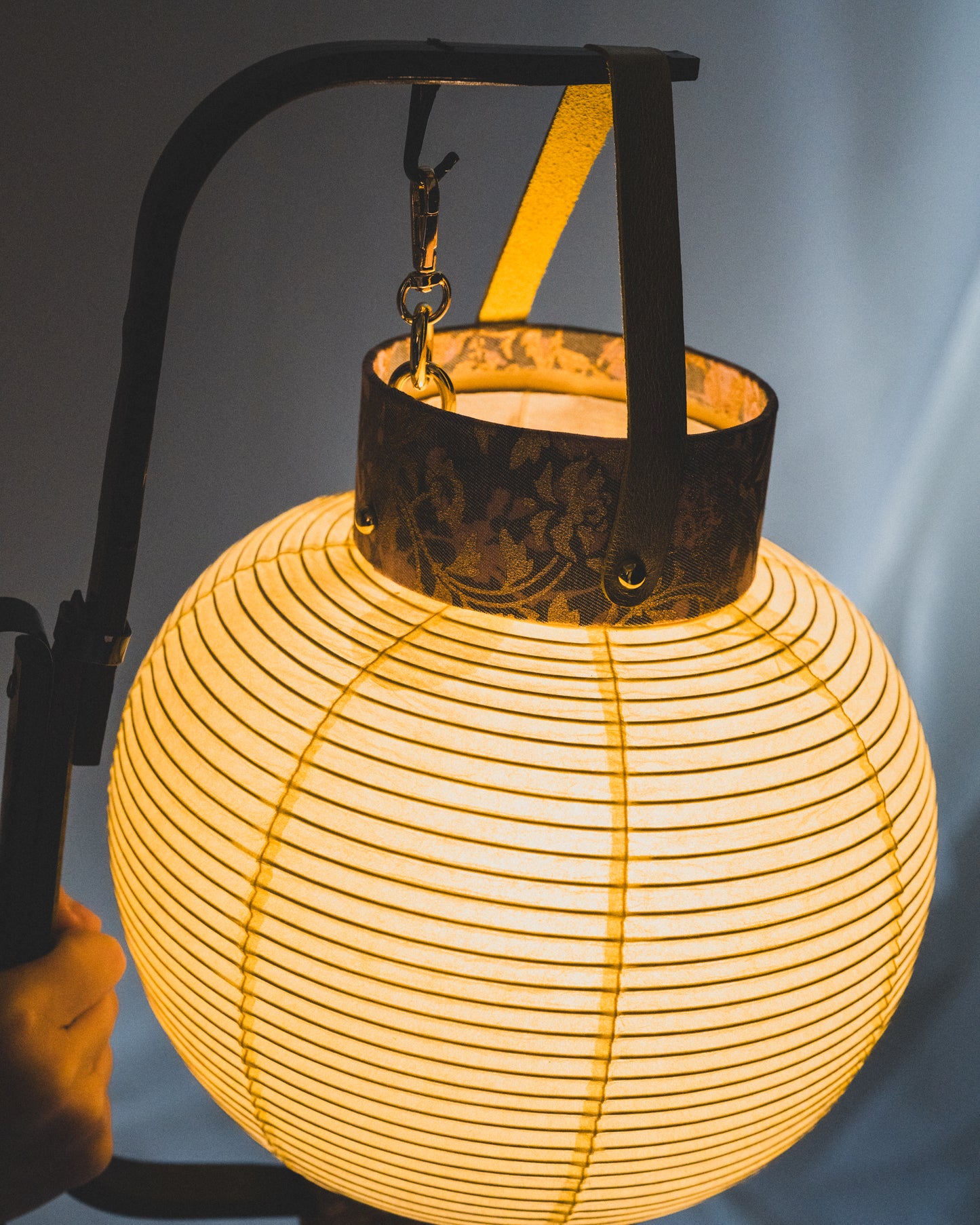 Time-honored Japanese Lanterns(gray pink gold）