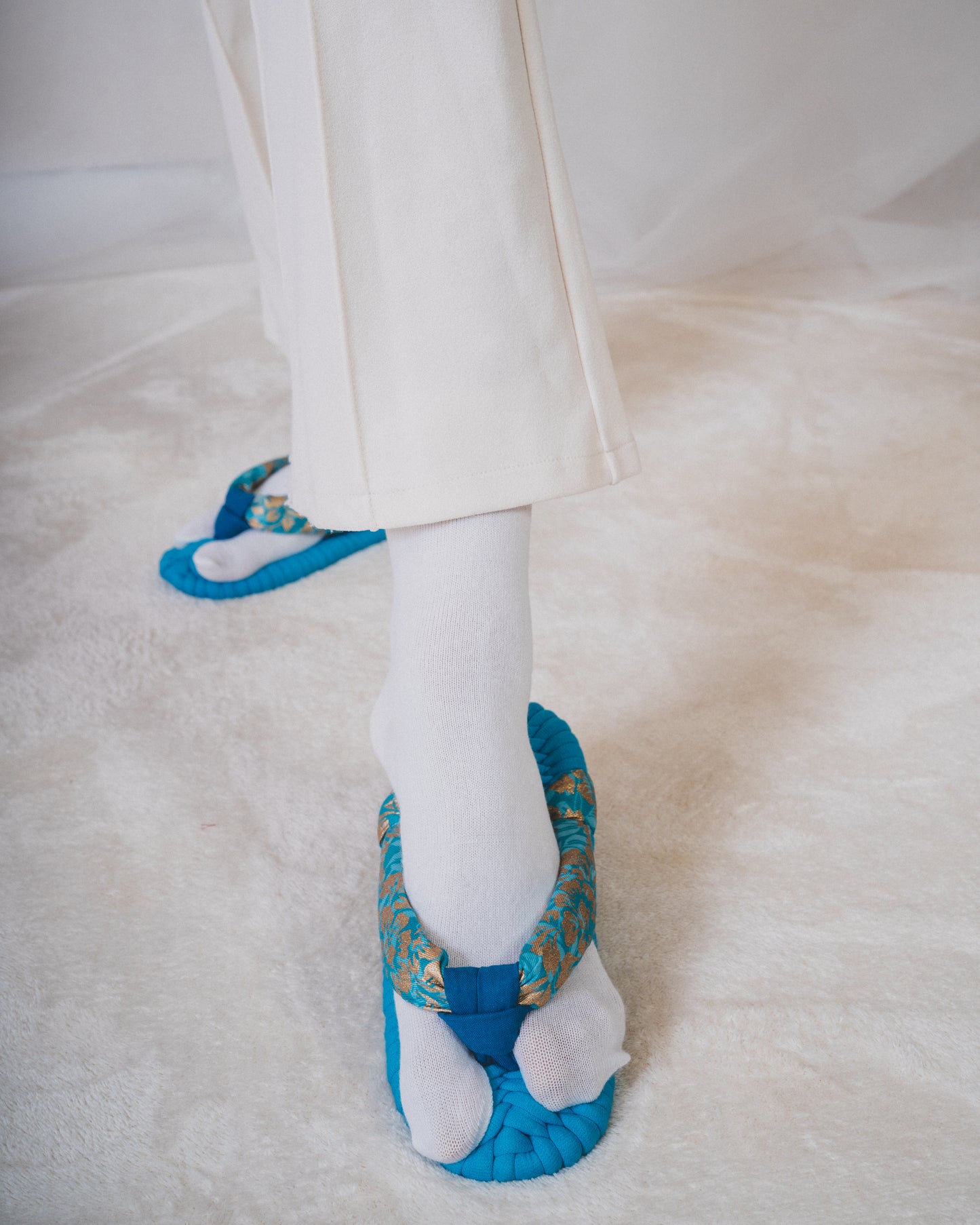 Fluffy Fabric Zōri  01 （size24㎝）