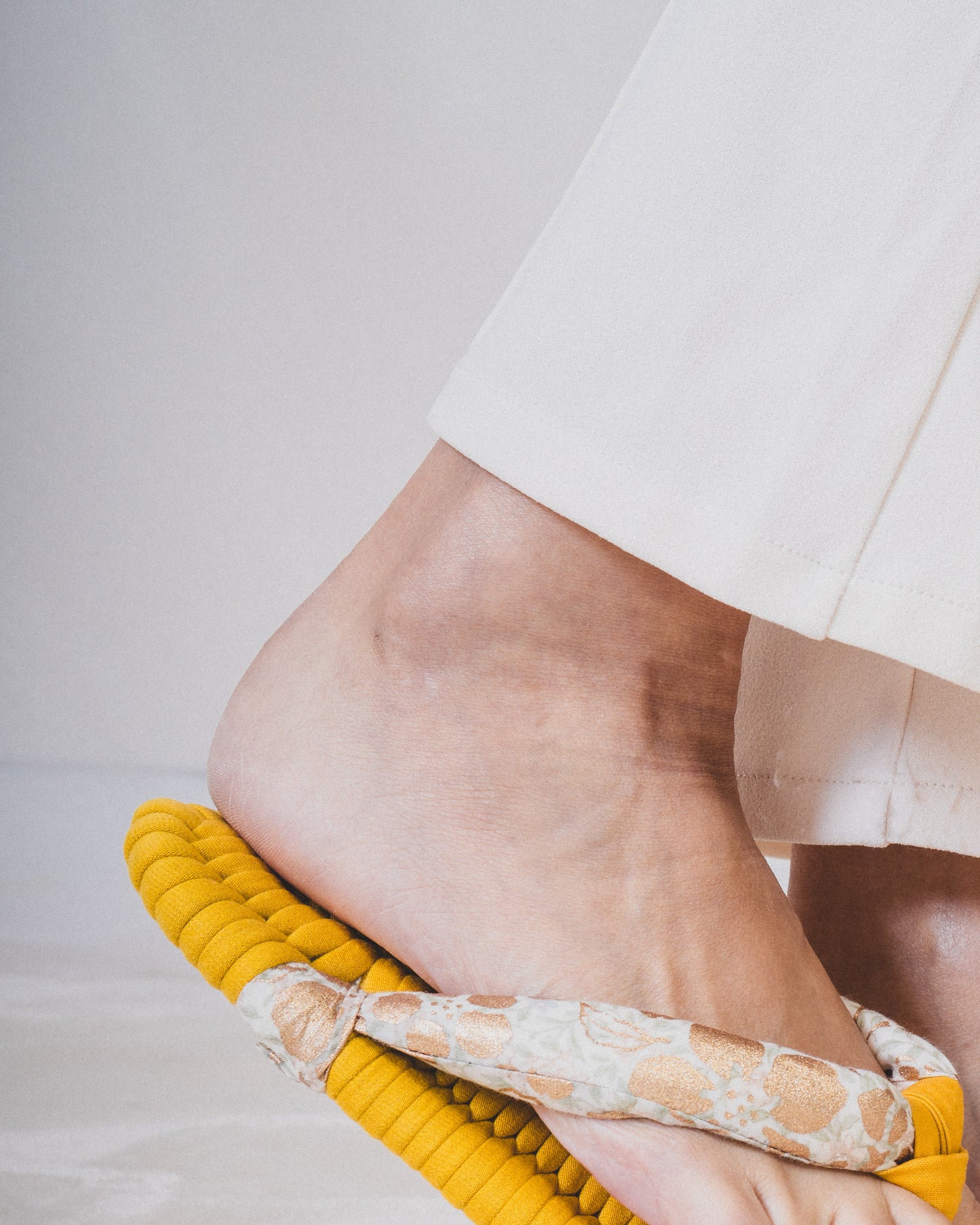 Fluffy Fabric Zōri  03 （size24㎝）